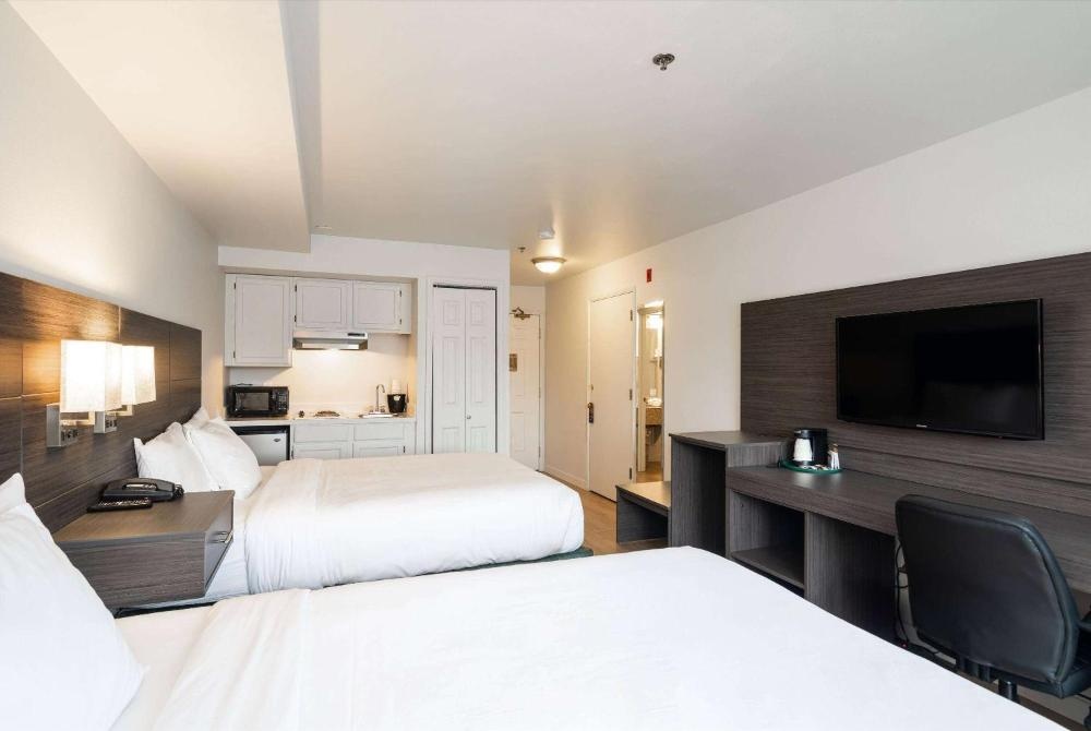 Baymont INN & Suites by Wyndham Image 69