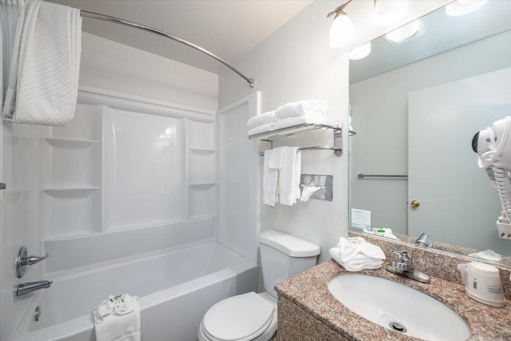 Baymont INN & Suites by Wyndham Image 83